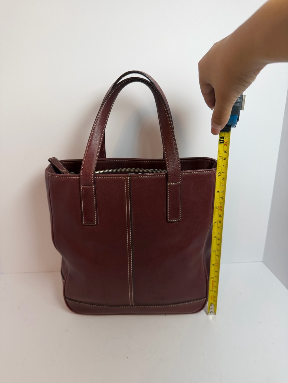 Vintage Red Coach Hampton Lunch Tote Bag with Contrast Stitching - Picture 5 of 14